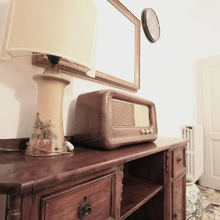 The House Of Painting Apartment *