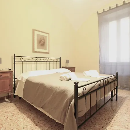 The House Of Painting * Siena