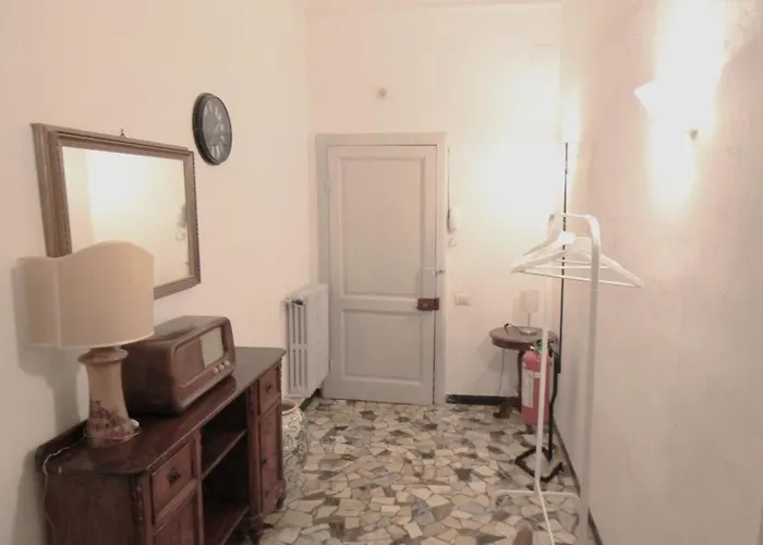 The House Of Painting Apartment